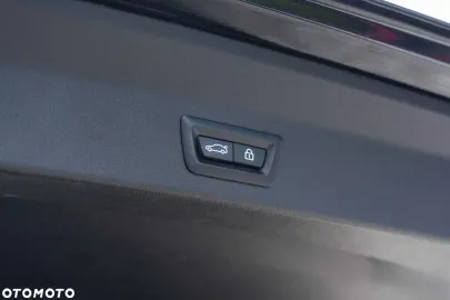 Car image 39