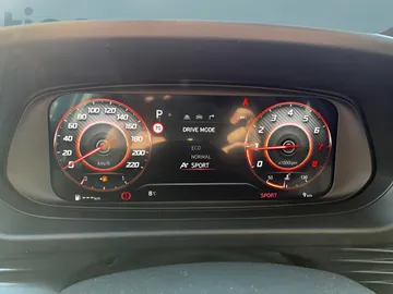 Car image 21