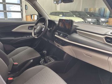 Car image 24