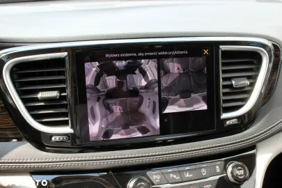 Car image 40