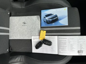 Car image 40