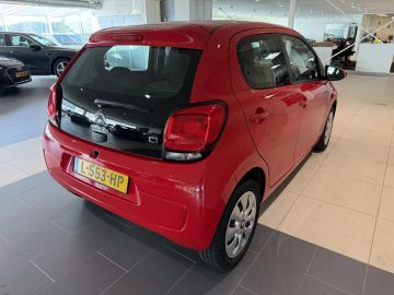 Car image 3