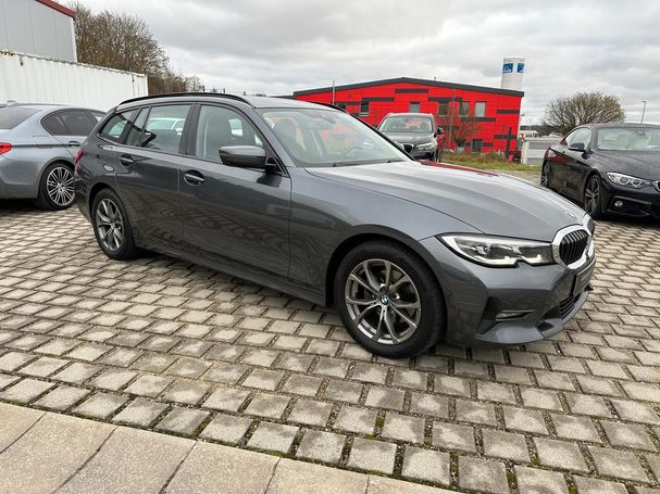 BMW 320d Touring xDrive Sport Line 140 kW image number 3