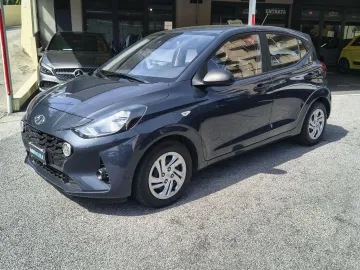 Car image 15