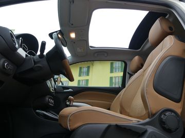 Car image 19