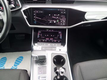 Car image 26