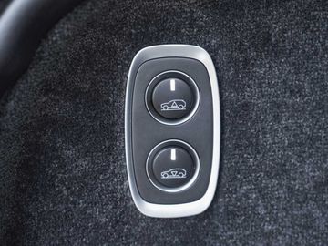Car image 40