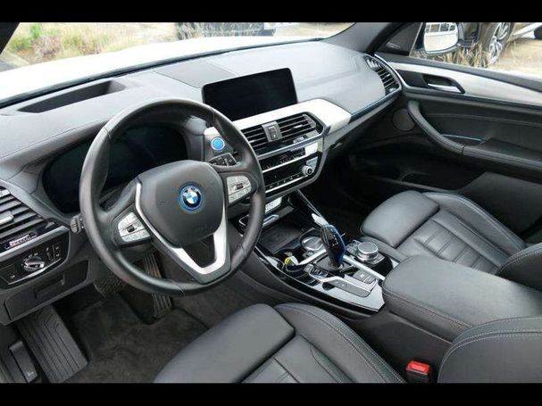 BMW iX3 210 kW image number 4