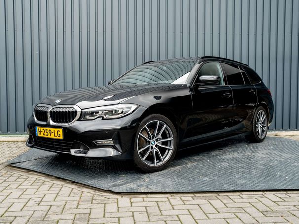 BMW 320i Touring 135 kW image number 44