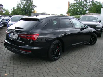 Car image 29