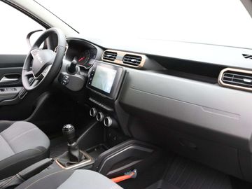 Car image 37