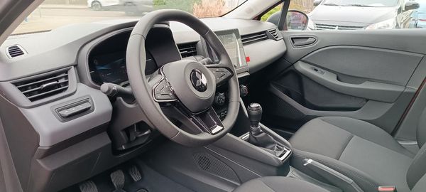 Car image 16