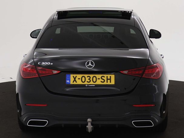 Mercedes-Benz C 300 e AMG Line 230 kW image number 30