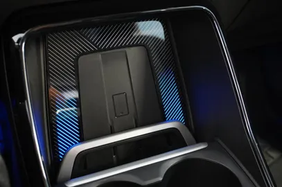 Car image 29