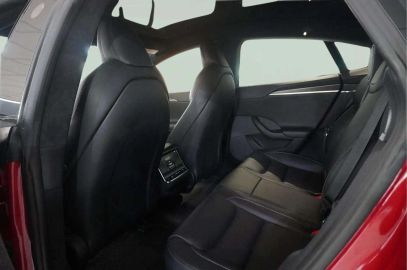 Car image 27