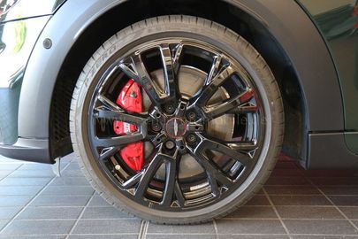 Car image 24