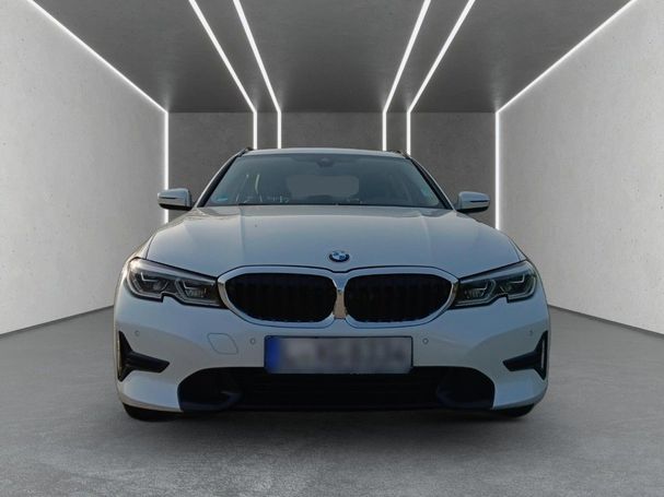 BMW 318i Touring M Sport 115 kW image number 3