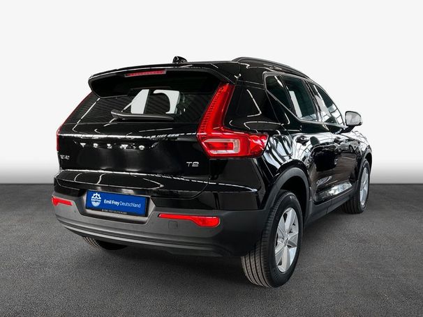 Volvo XC40 T2 Momentum 95 kW image number 4