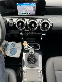 Car image 33