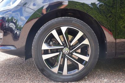 Car image 37