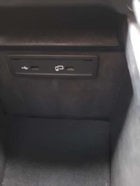 Car image 36