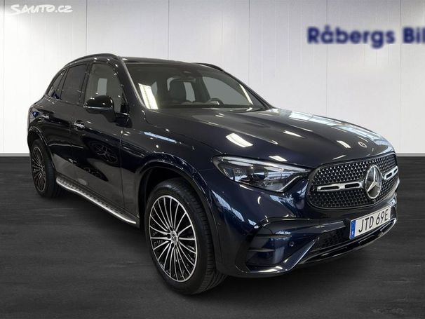 Mercedes-Benz GLC 300 de AMG Premium Plus 4Matic 245 kW image number 3