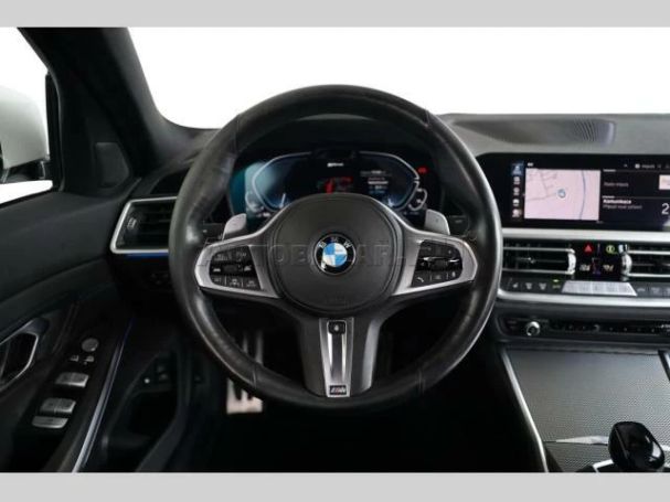 BMW 330 e xDrive 215 kW image number 22