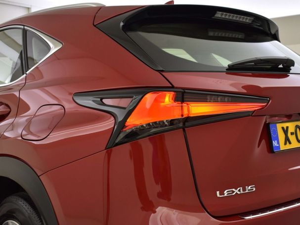 Lexus NX 300 h AWD 145 kW image number 17