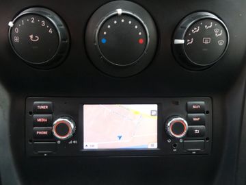 Car image 30