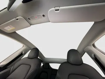 Car image 33
