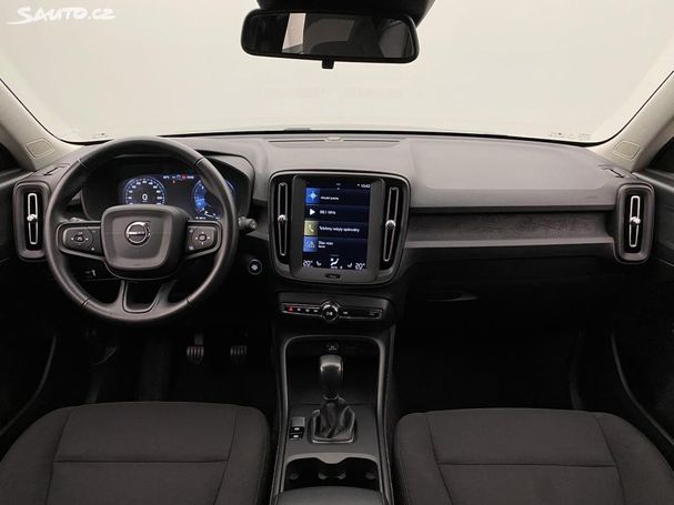 Volvo XC40 D3 Momentum 110 kW image number 2