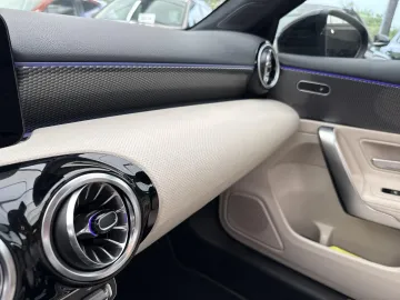 Car image 34