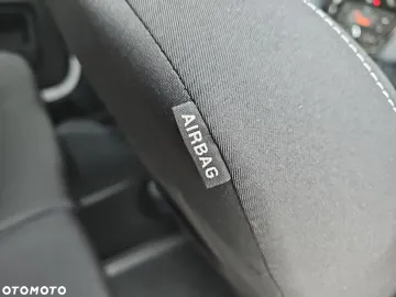 Car image 33