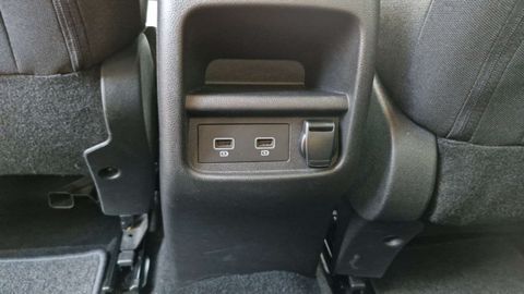 Car image 36