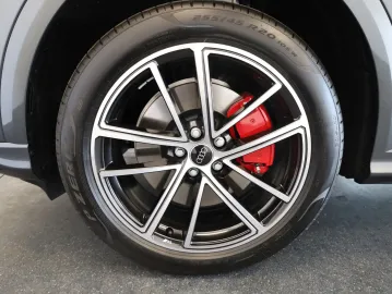 Car image 32