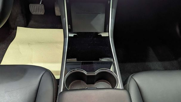 Tesla Model 3 239 kW image number 27