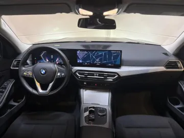 Car image 35