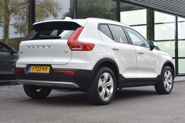 Volvo XC40 T2 95 kW image number 32