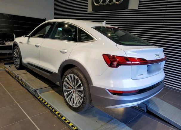 Audi e-tron 50 quattro Sportback Advanced 230 kW image number 3