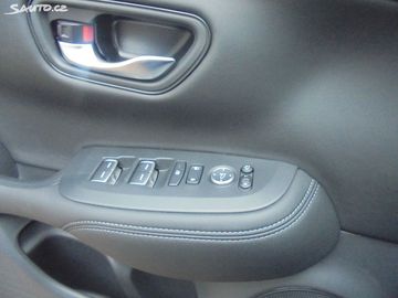 Car image 33