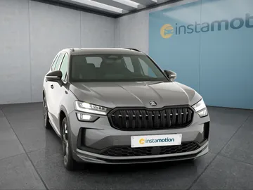Car image 28