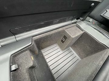 Car image 39