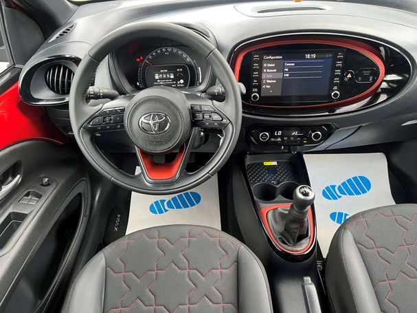 Toyota Aygo X 1.0 VVT-i 53 kW image number 22