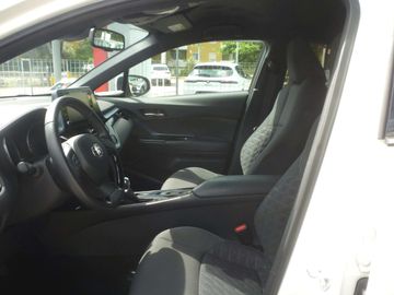 Car image 10