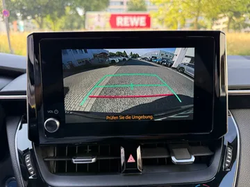 Car image 29
