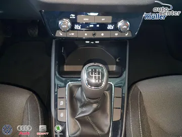 Car image 35