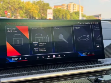 Car image 32