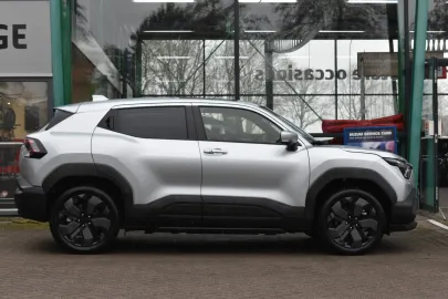 Car image 2