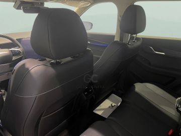 Car image 33