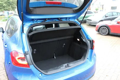 Car image 31